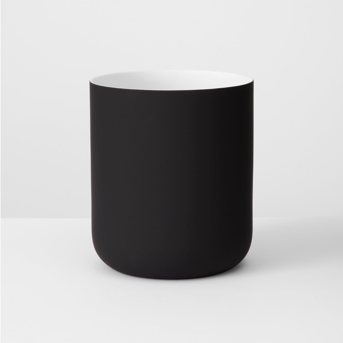 Middle of Nowhere - Minna Planter Black